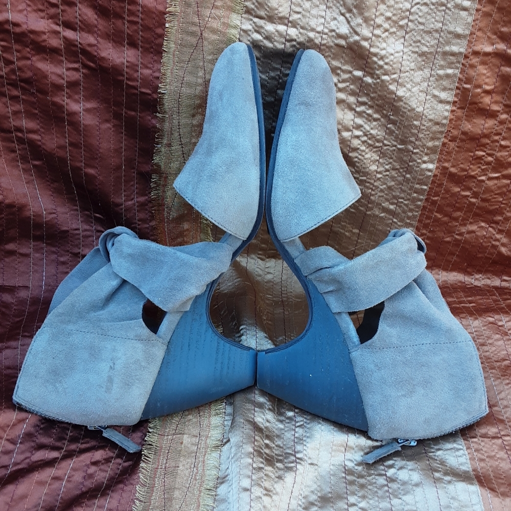 Eileen Fisher Taupe Suede Knot-Accent Wedge Heels - Picture 11 of 15